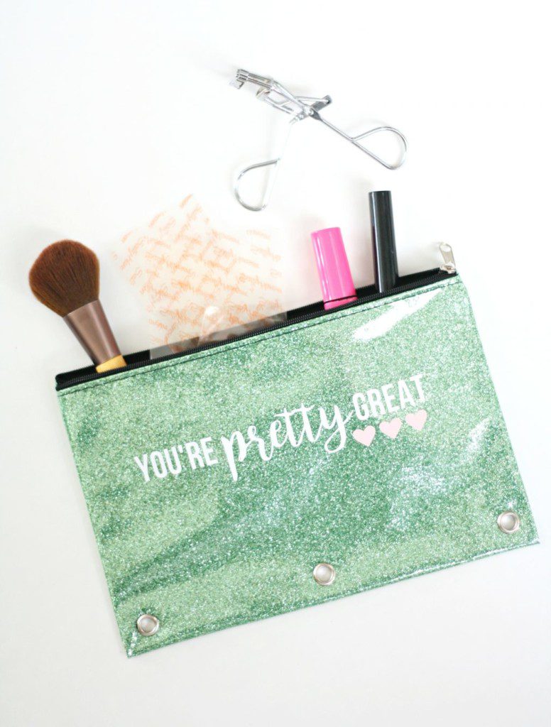 DIY Dollar Store Makeup Pouches | The Pretty Life Girls