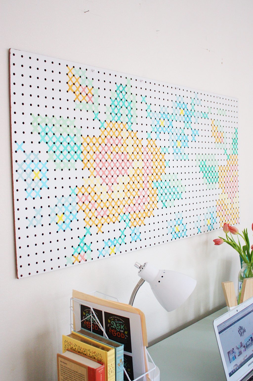Cross stitch art tutorial featured by top US craft blog, The Pretty Life Girls.