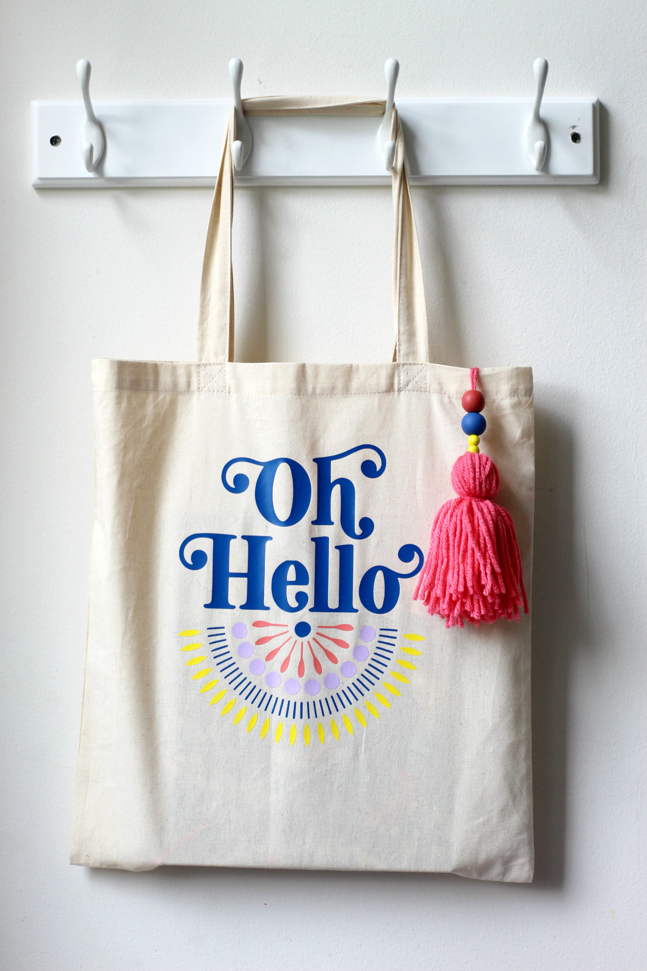 10 Silhouette CAMEO Projects for Beginners + a tutorial featured by Top US Craft Blog + The Pretty Life Girls + DIY Oh Hello Tote Bag