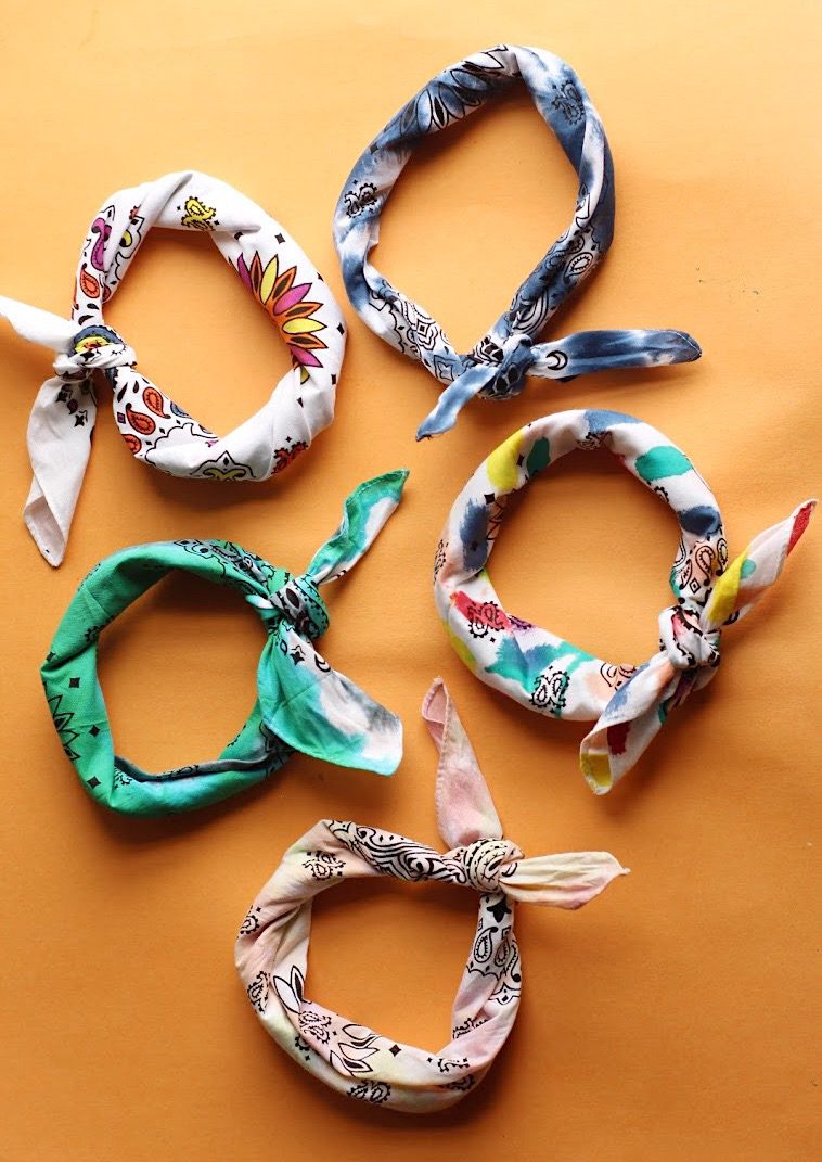 How to Make DIY Tie Dye Bandanas featured by top US craft blog, The Pretty Life Girls