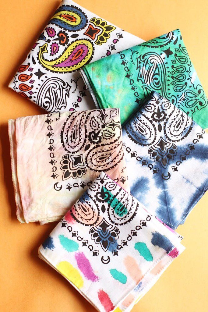 5 DIY Tie Dye Bandanas, 5 Ways! The Pretty Life Girls