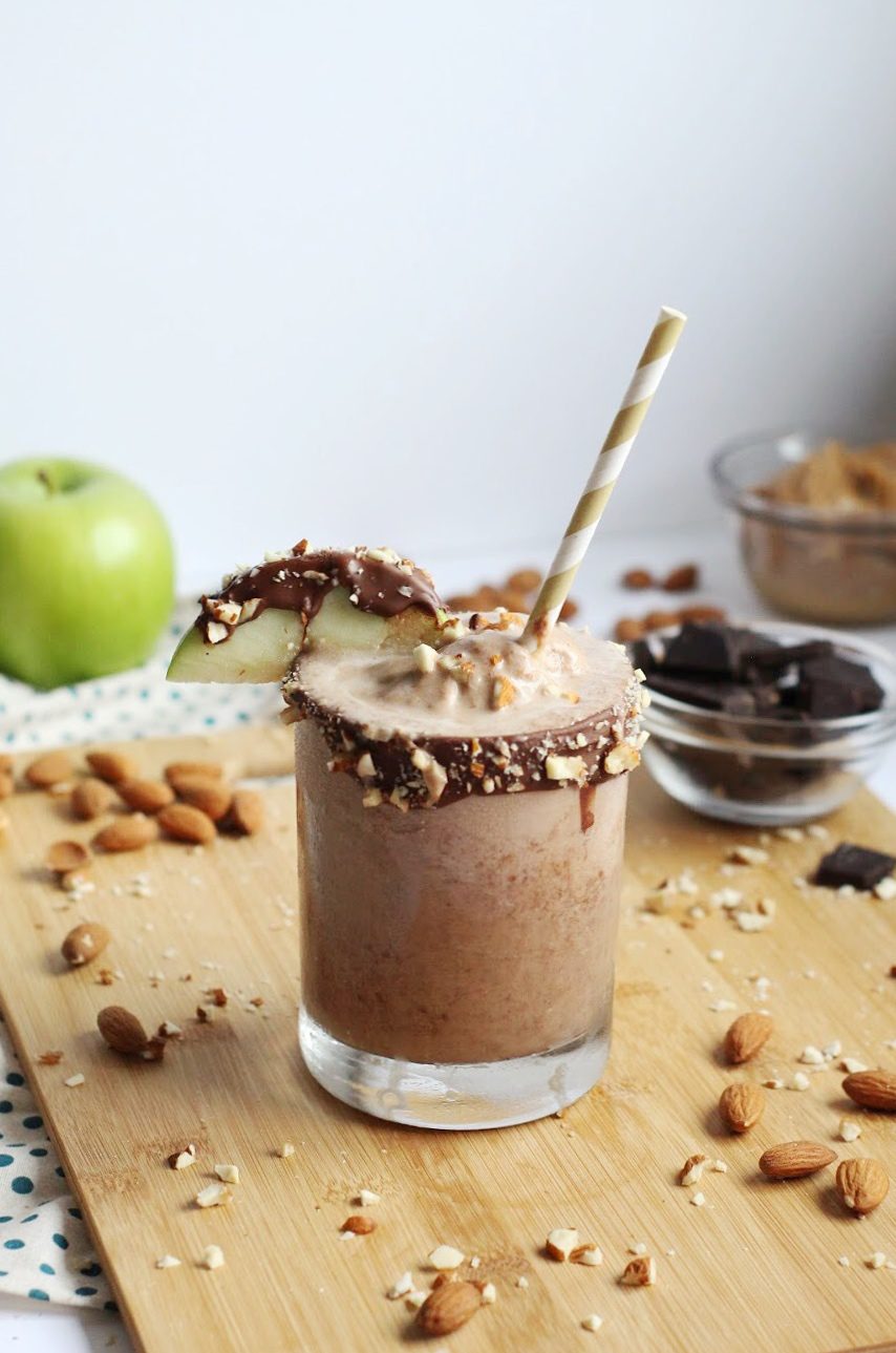 Apple Peanut Butter Smoothie Recipe | Power Smoothies | The Pretty Life