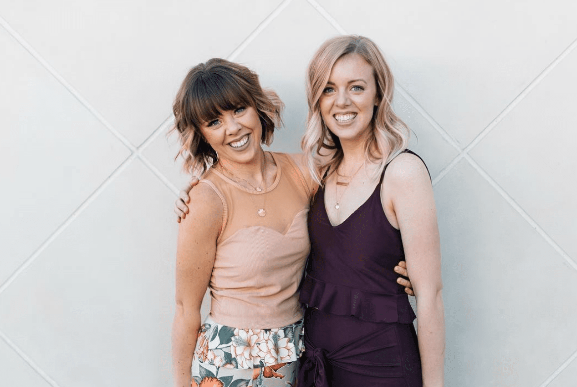 About Liz & Sam, the women behind to US craft and lifestyle blog, The Pretty Life Girls