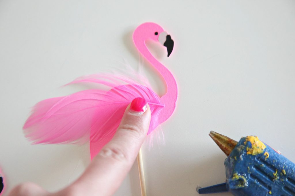 How to Make a DIY Flamingo Cake Topper, a tutorial featured by top US craft blog, The Pretty Life Girls