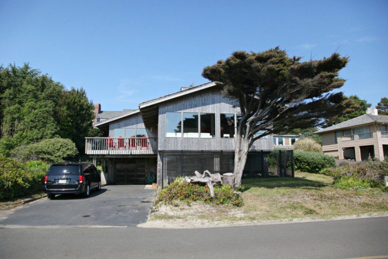 A Stay at the Oceanfront Lodge in Manzanita, Oregon! The Pretty Life