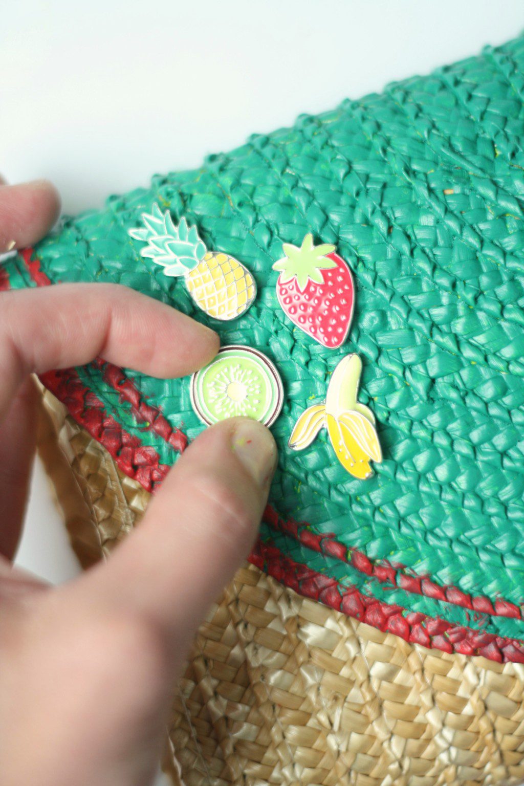 Tutorial How to Make a Hand Painted Straw Clutch The Pretty Life Girls