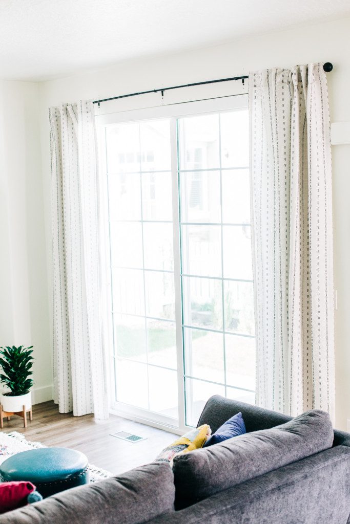 How to Decorate a Rental Home: 5 Easy Ways | The Pretty Life Girls