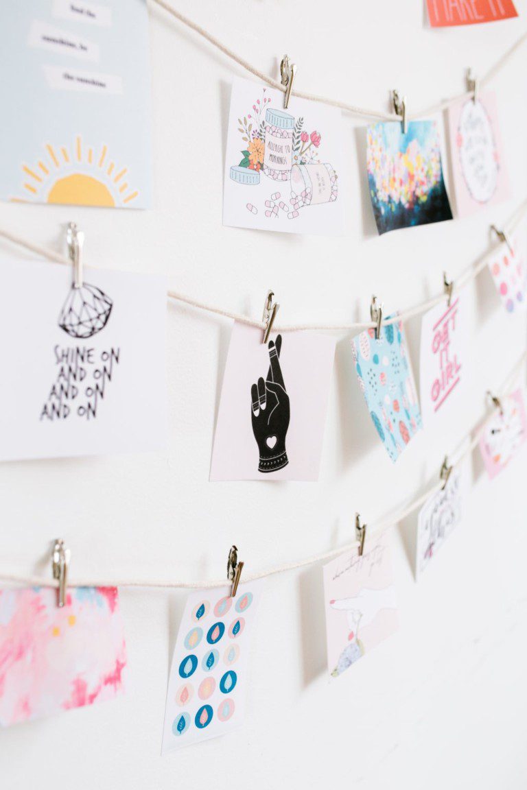 DIY Easy Clip Photo Display | The Pretty Life Girls