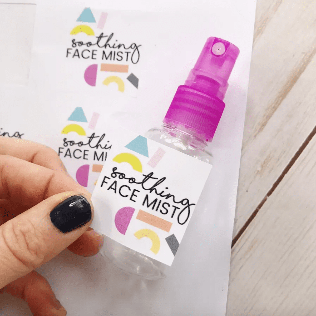 Unique Mother's Day Gift Ideas: DIY Face Mist Bottles + a tutorial featured by Top US Craft Blog + The Pretty Life Girls