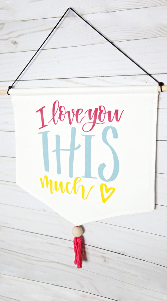 How to Make a Valentine's Day Wall Banner + featured by Top US Craft Blog + The Pretty Life Girls