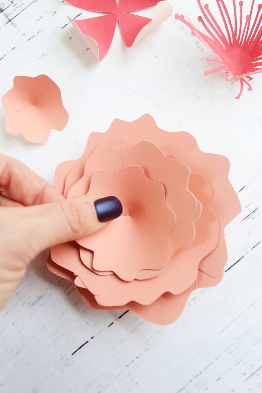 DIY Valentine Wreath with Paper Flowers + a tutorial featured by Top US Craft Blog + The Pretty Life Girls