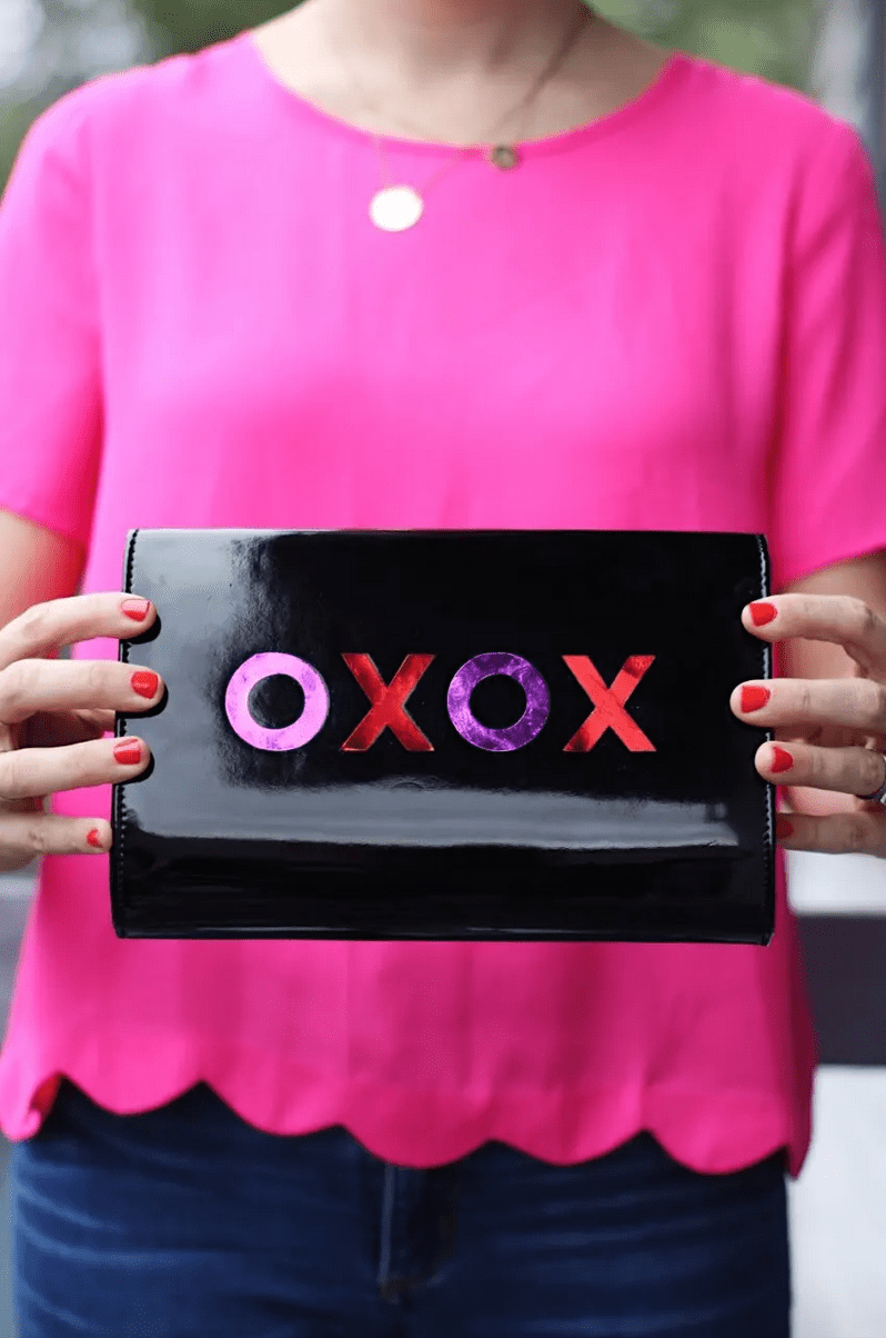 How to Make Your Own DIY Valentine's Clutch + featured by Top US Craft Blog + The Pretty Life Girls