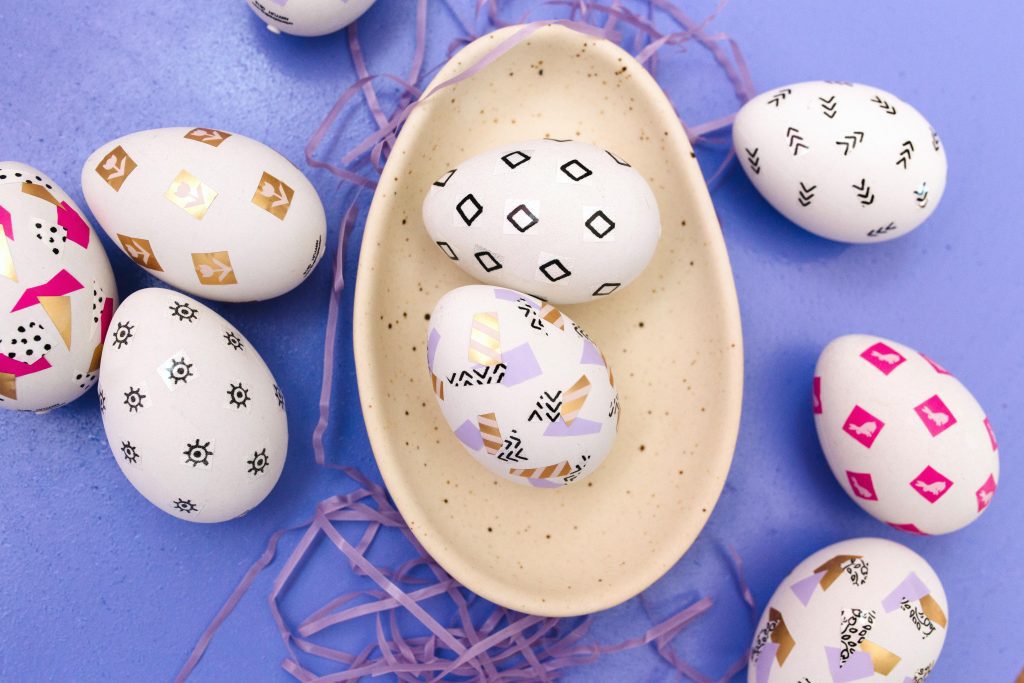 3 Creative Ways for Decorating Easter Eggs with Personalized Tape + a tutorial featured by Top US Craft Blog + The Pretty Life Girls