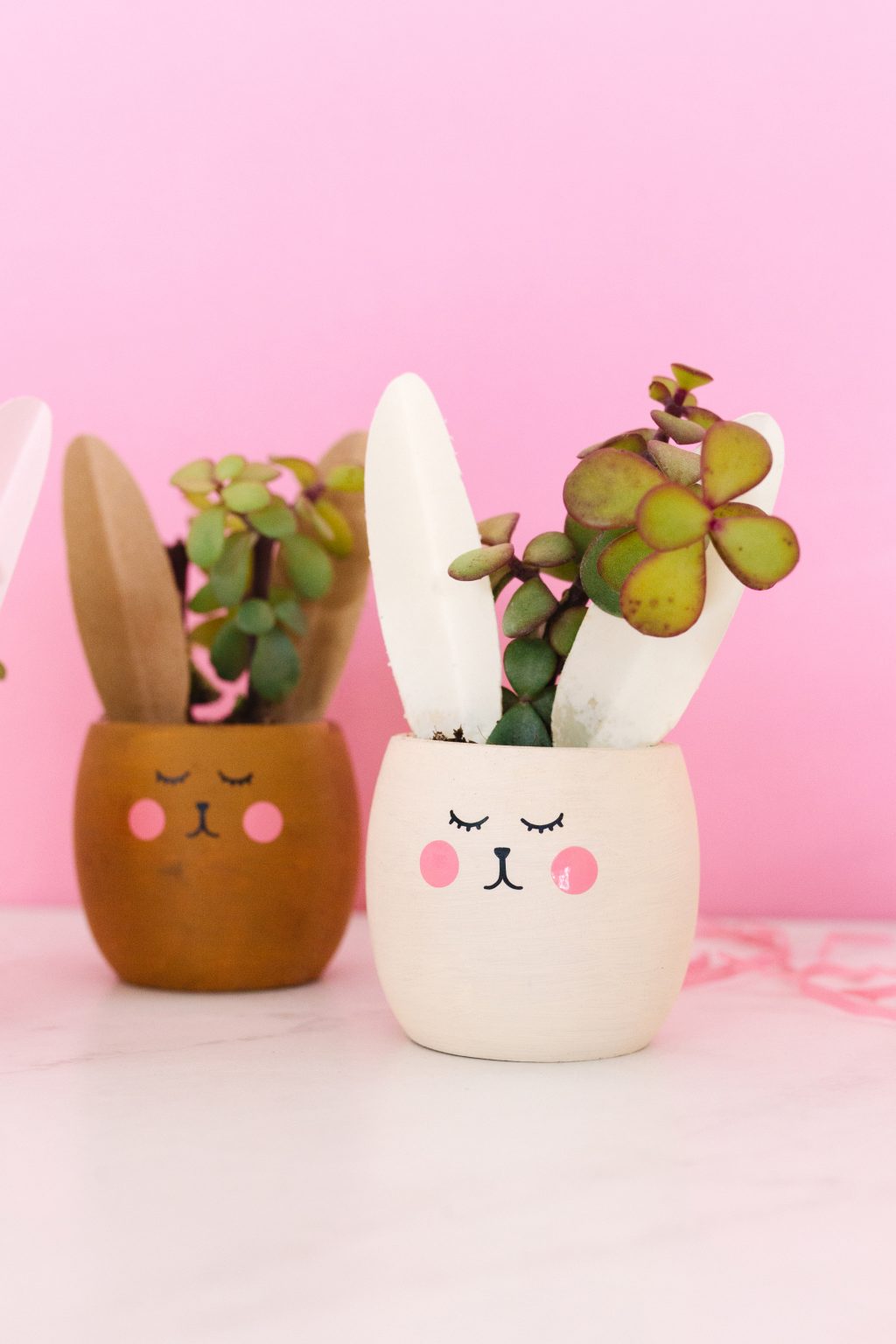 Easter Crafts: How to Make Wooden Easter Egg Planters + a tutorial featured by Top US Craft Blog + The Pretty Life Girls