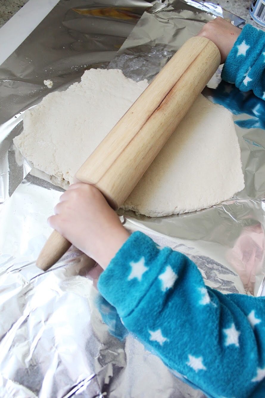 Kids Craft: Salt Dough Egg Easter Garland + a tutorial featured by Top US Craft Blog + The Pretty Life Girls