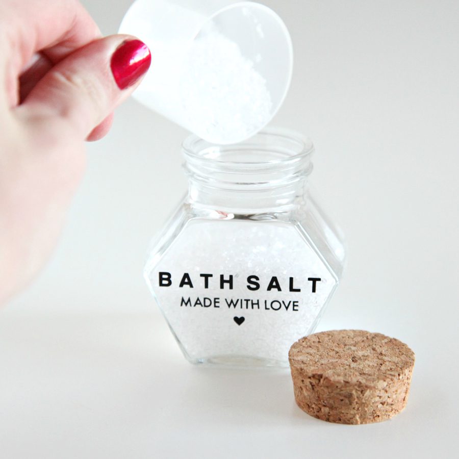 Unique Mother's Day Gift Ideas: DIY Bath Salts and Customized Jar + a tutorial featured by Top US Craft Blog + The Pretty Life Girls
