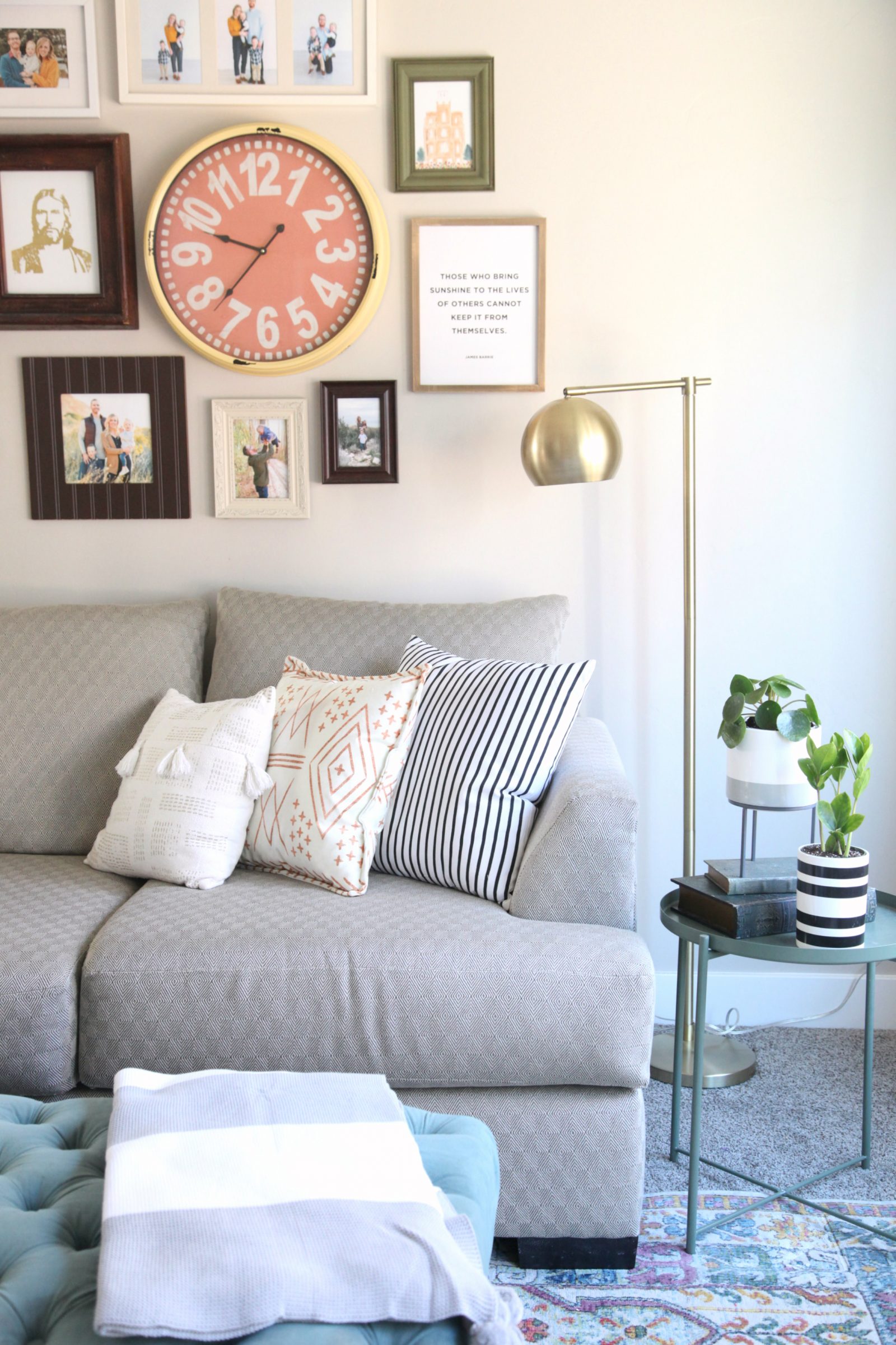 How to Freshen Up your Living Room: 4 Simple Ideas + a tutorial featured by Top US Craft Blog + The Pretty Life Girls