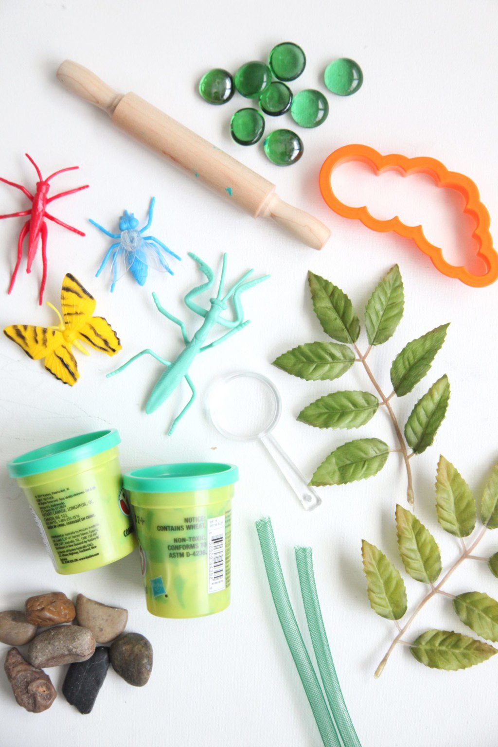 Our Favorite Themed Play Doh Kits | The Pretty Life Girls