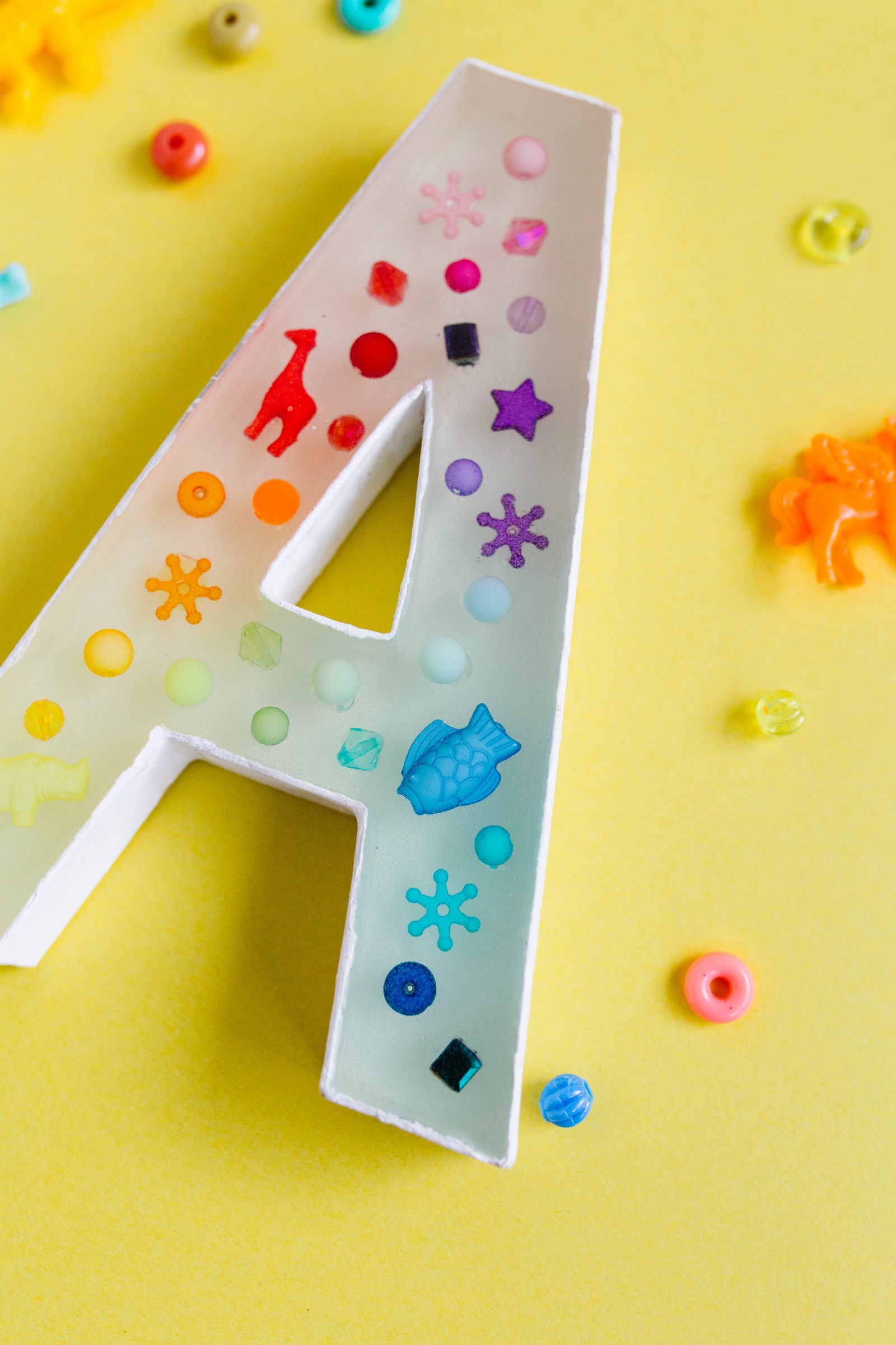 How to make Resin and Epoxy crafts - A girl and a glue gun