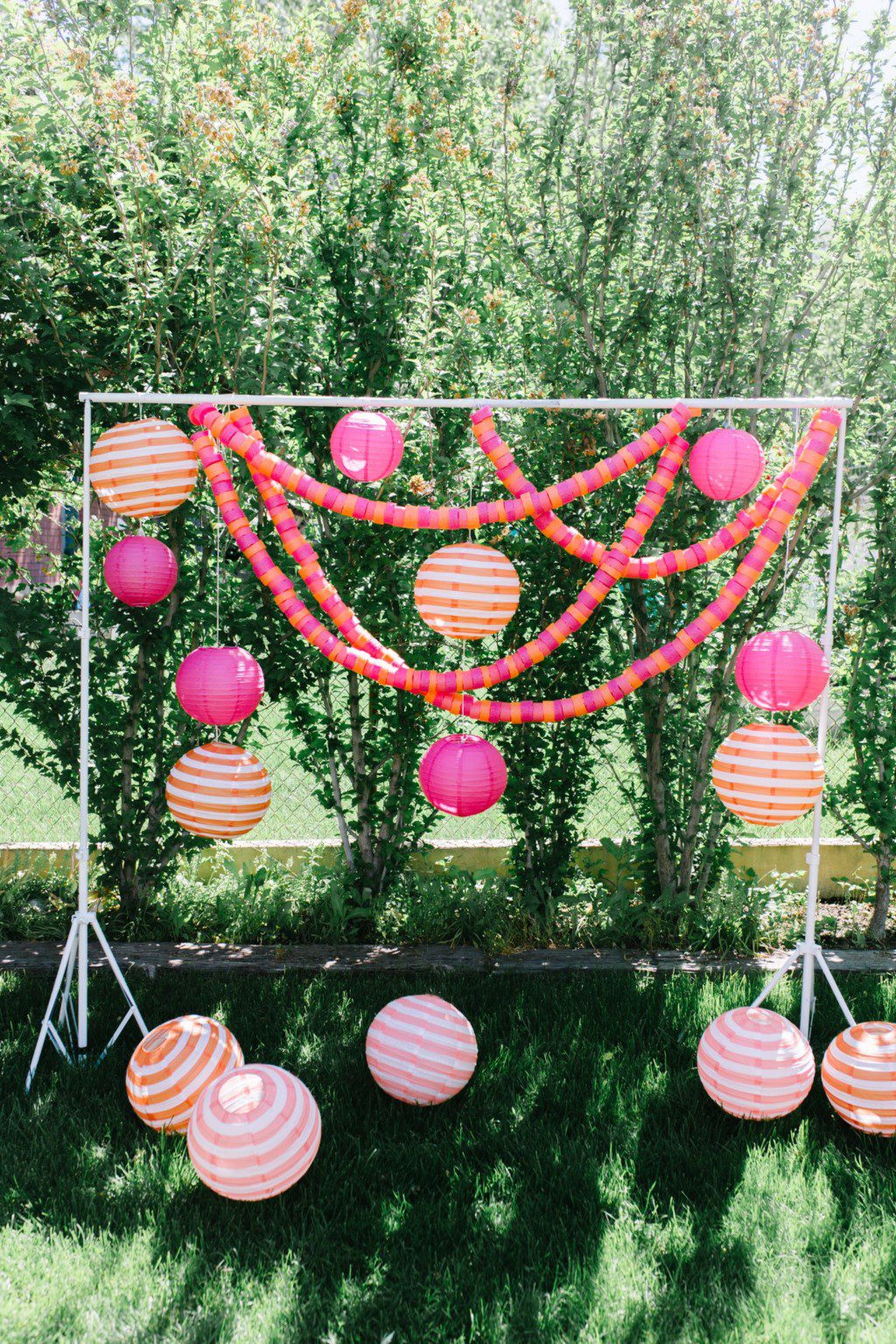 Summer Crafts: DIY Pool Noodle Garland | The Pretty Life Girls