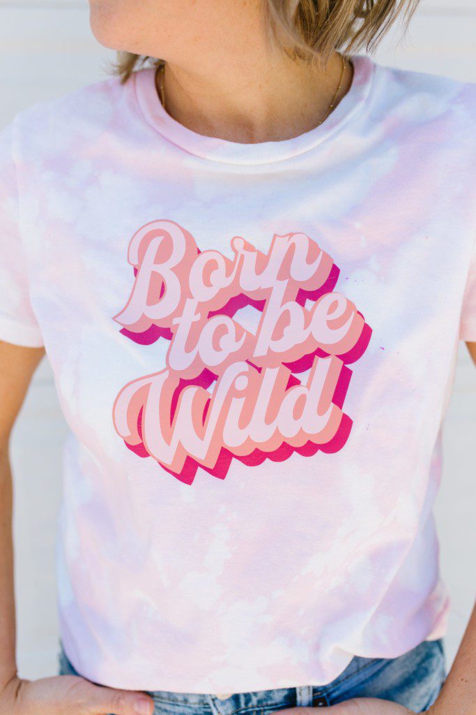 How to Layer Heat Transfer Vinyl on a Graphic Tee | The Pretty Life Girls