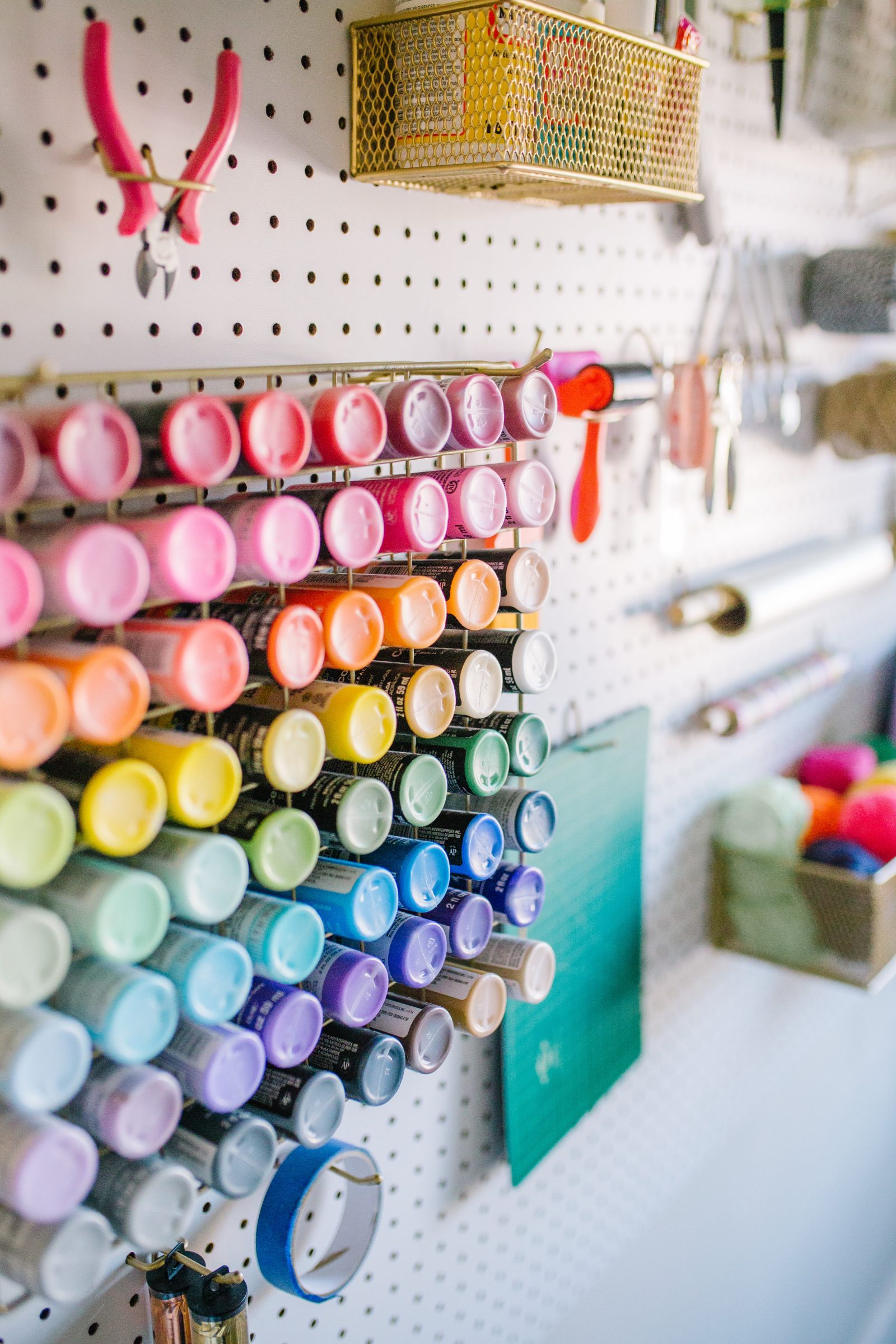 5 Pegboard Organization Ideas for Your Craft Room + a tutorial featured by Top US Craft Blog + The Pretty Life Girls