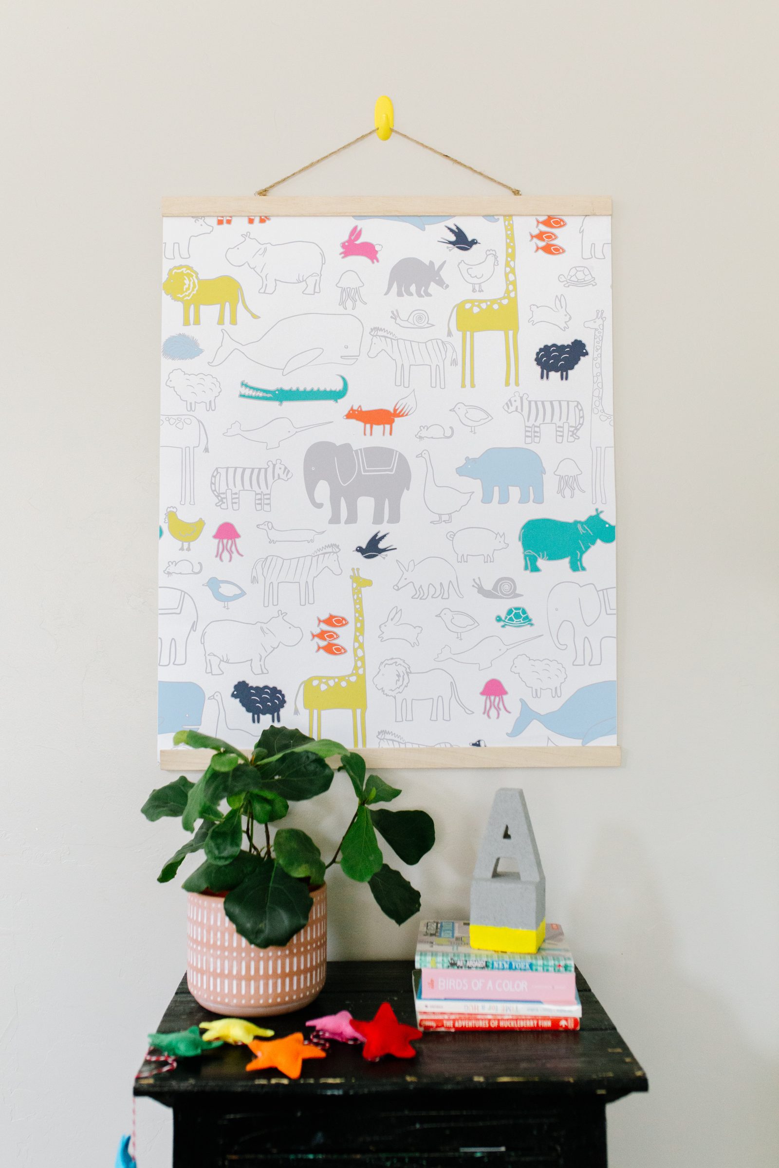 What to Do with Wallpaper Remnants: DIY Wallpaper Remnant Wall Hanging + a tutorial featured by Top US Craft Blog + The Pretty Life Girls
