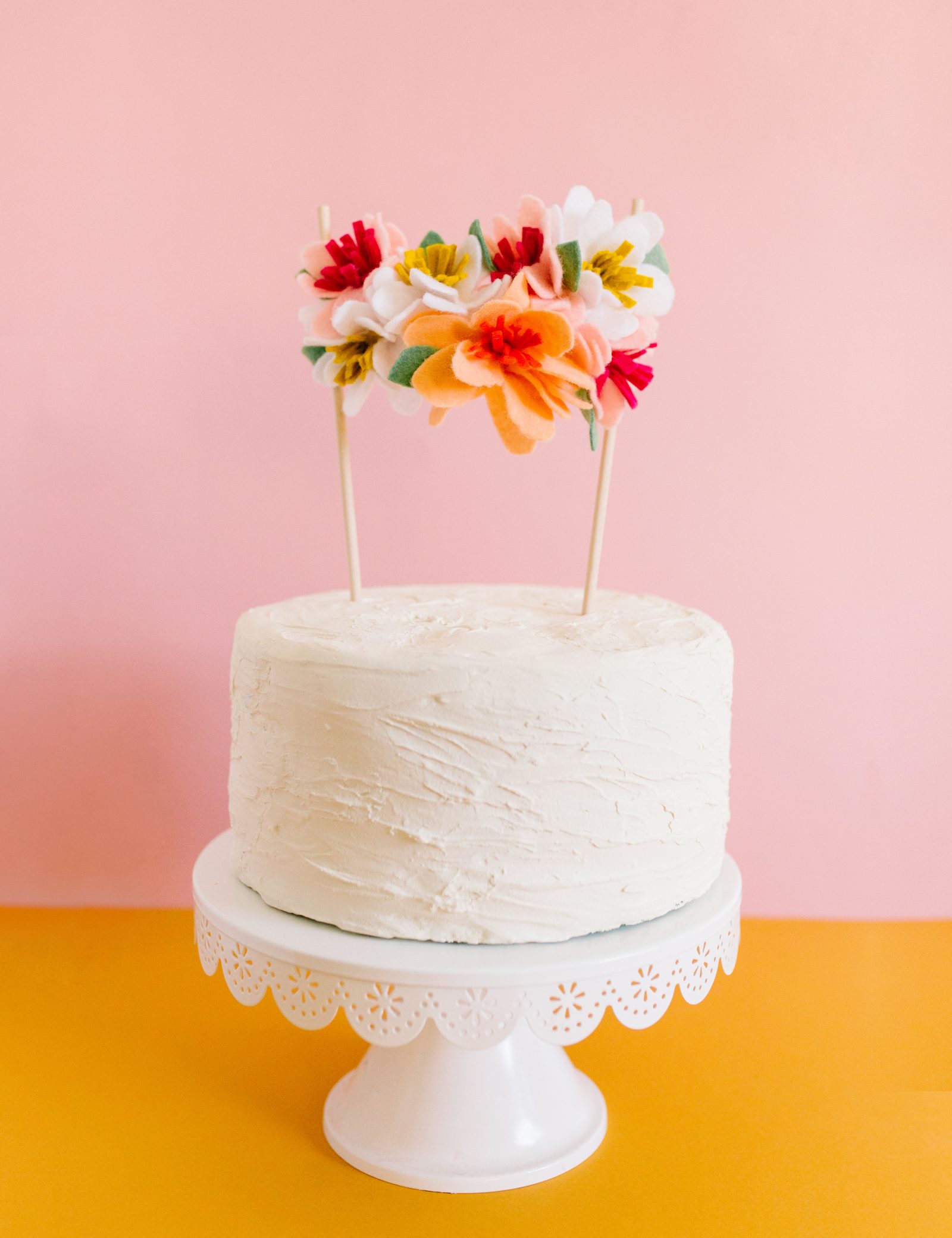 How to Make a DIY Flower Cake Topper with the Silhouette Rotary Blade + a tutorial featured by Top US Craft Blog + The Pretty Life Girls