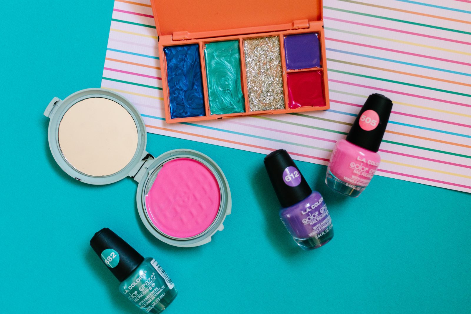 How to Make an Easy Play Makeup Set + a tutorial featured by Top US Craft Blog + The Pretty Life Girls
