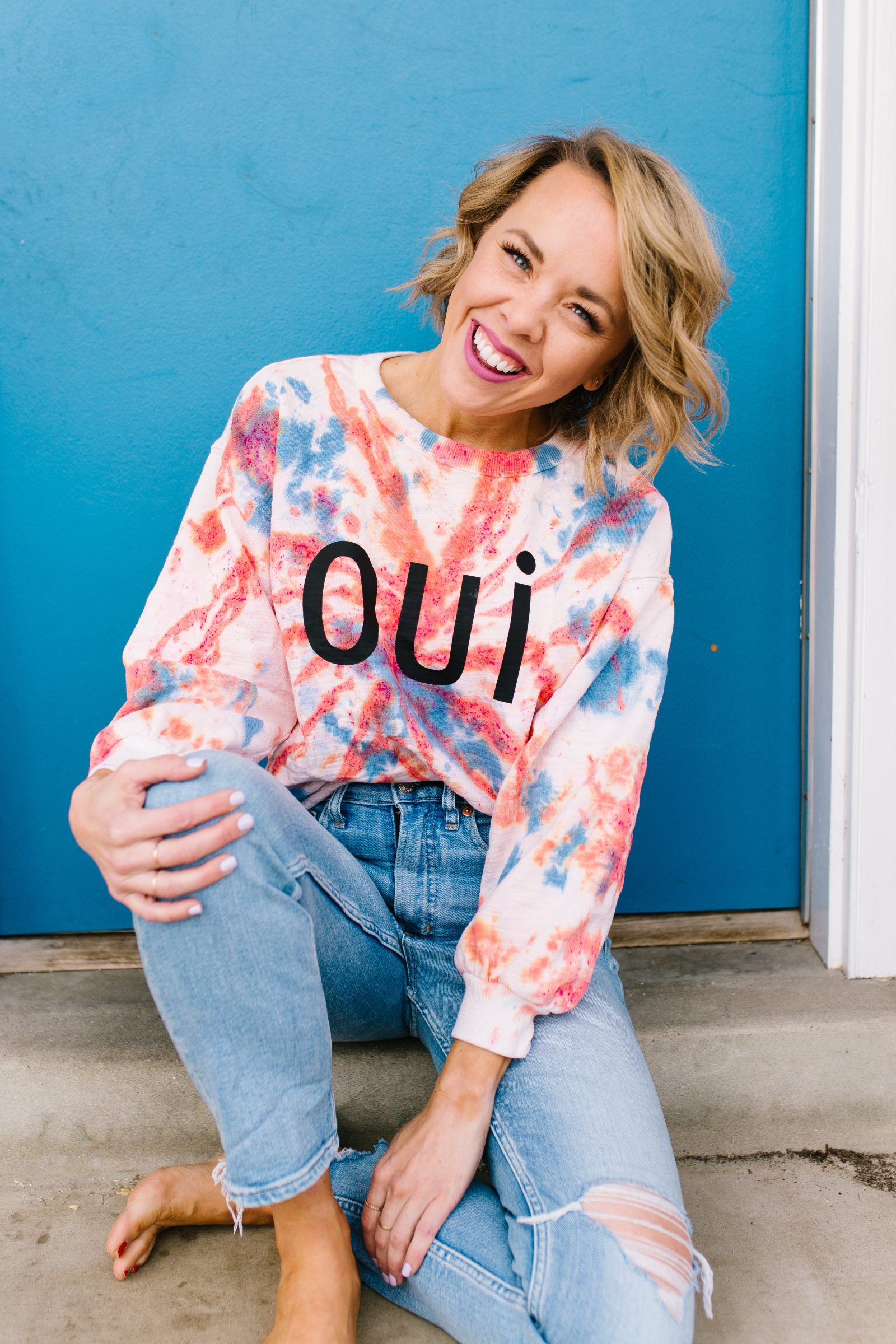 DIY Graphic Tie Dye Sweatshirt + a tutorial featured by Top US Craft Blog + The Pretty Life Girls