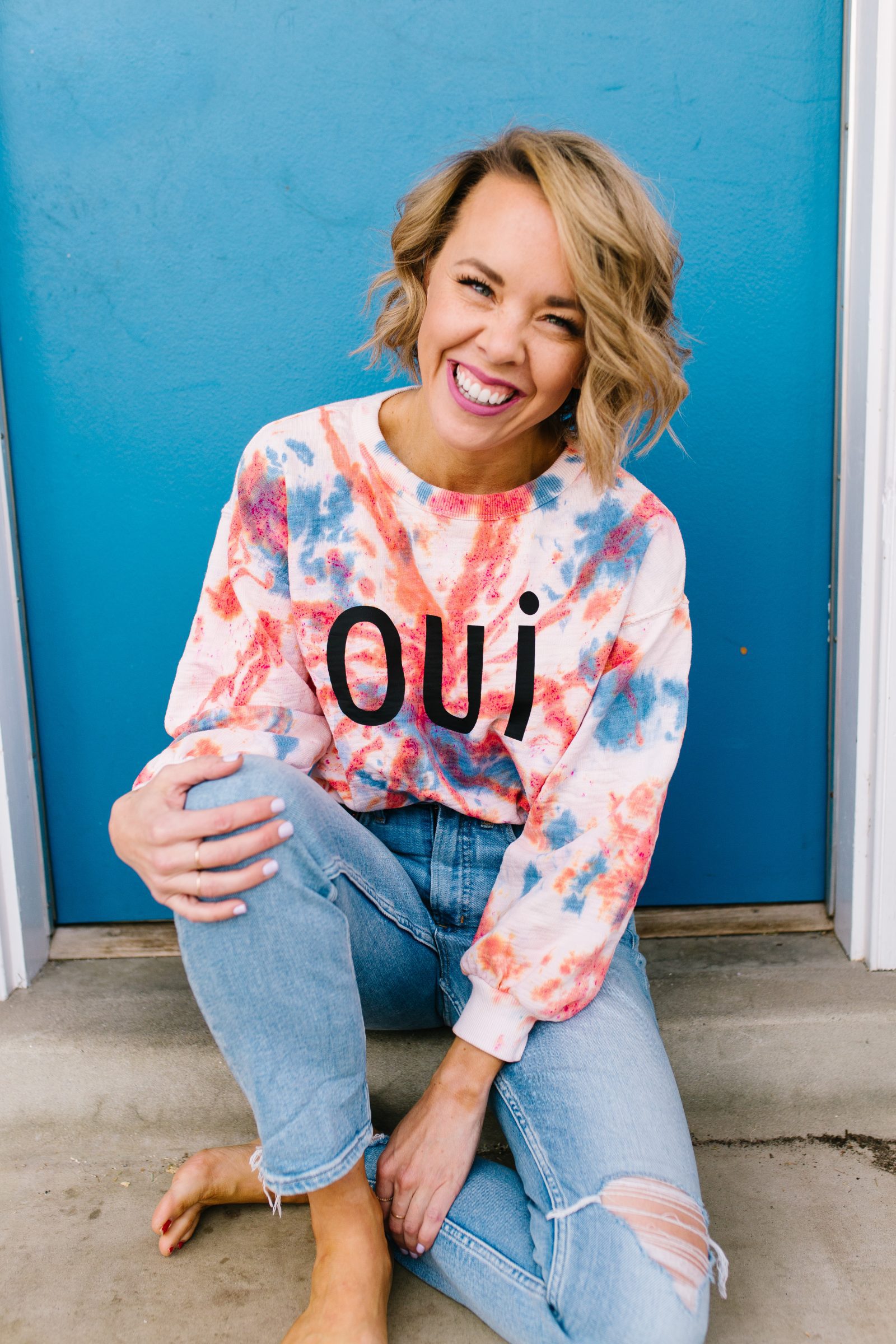 DIY Graphic Tie Dye Sweatshirt + a tutorial featured by Top US Craft Blog + The Pretty Life Girls