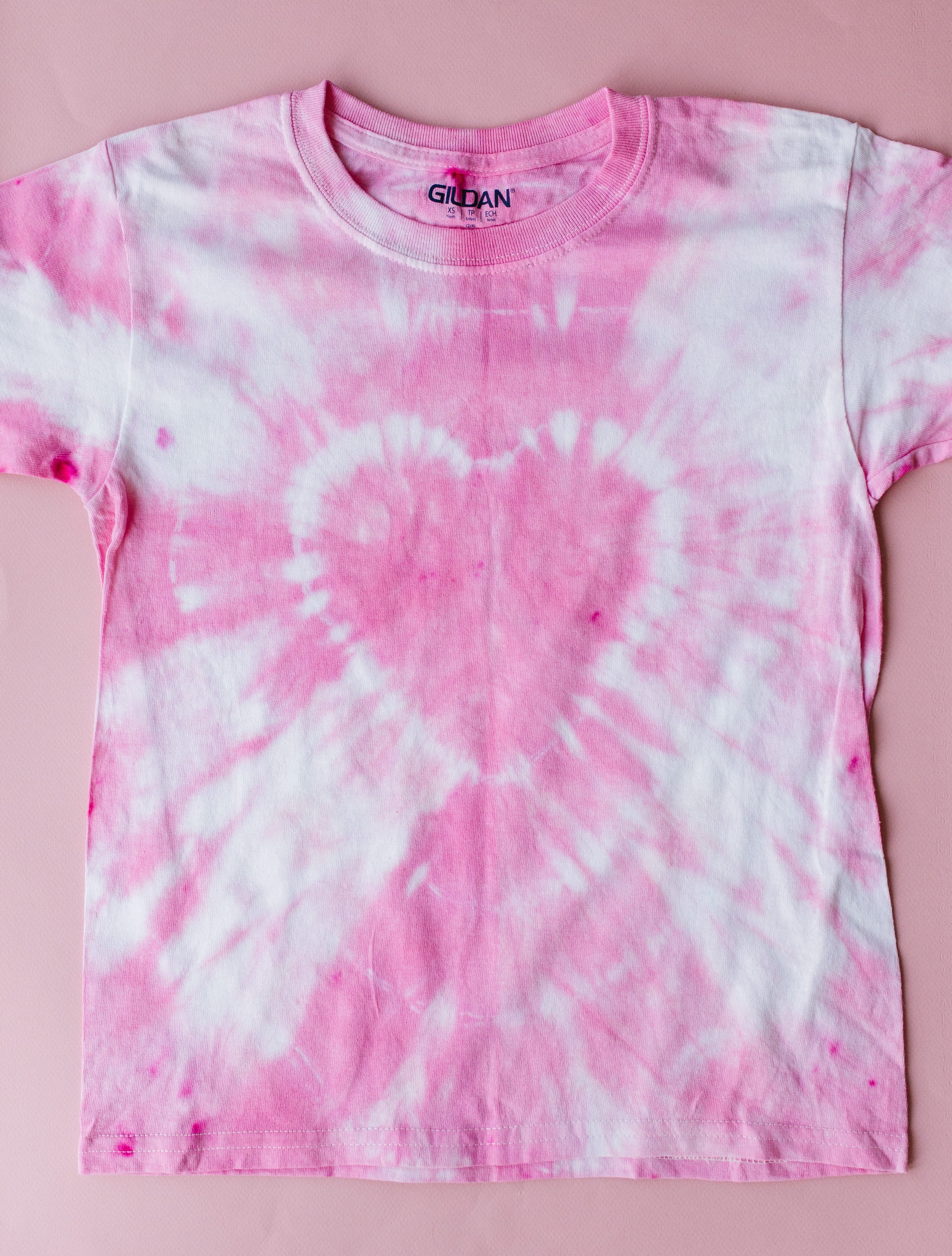 5 Tie Dye Techniques to Try + a tutorial featured by Top US Craft Blog + The Pretty Life Girls