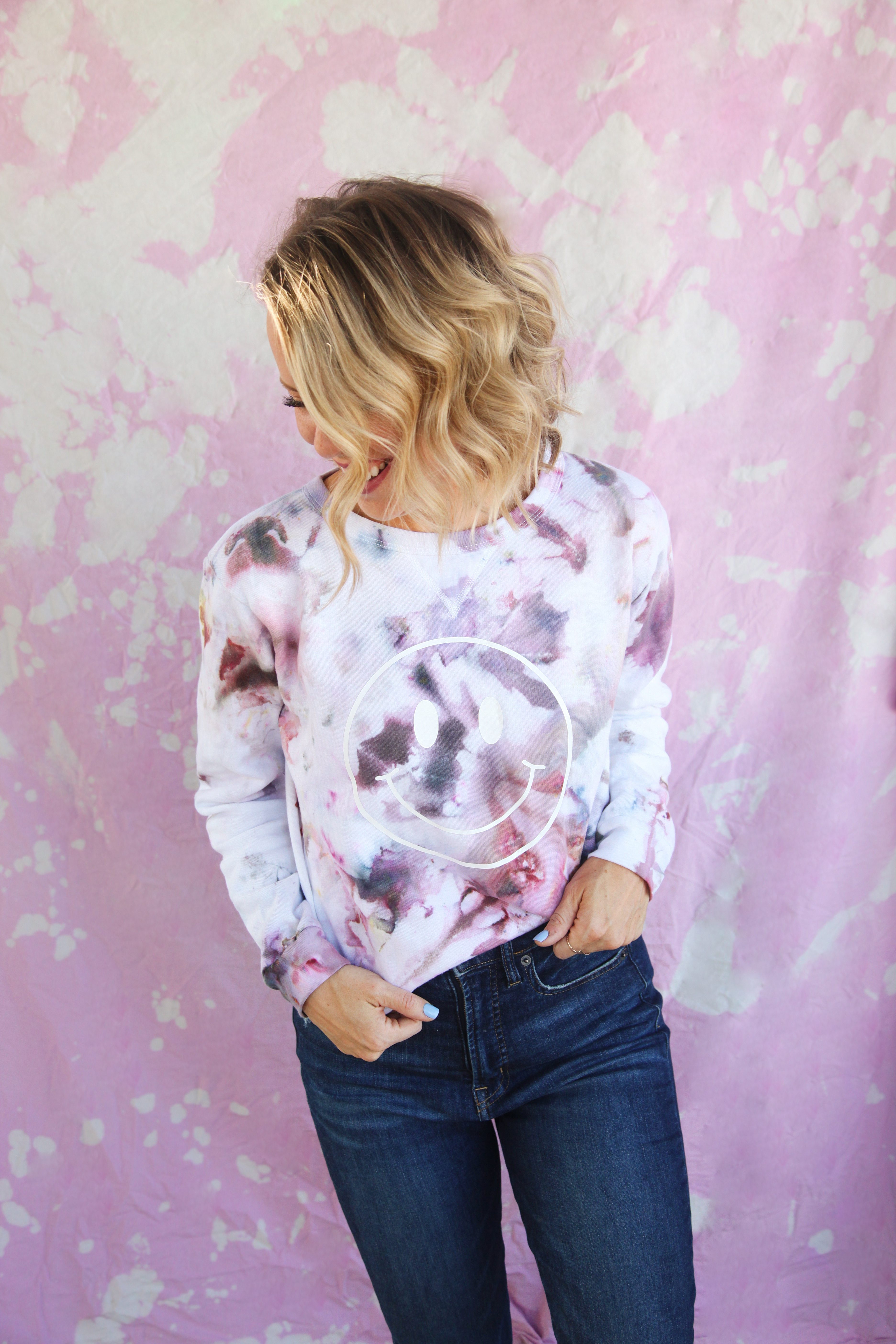 90s Inspired Ice Dye Sweatshirt Tutorial + a tutorial featured by Top US Craft Blog + The Pretty Life Girls