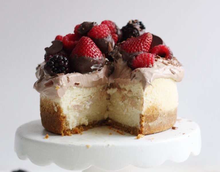 Chocolate Mousse Mini Cheesecake with Dark Chocolate Berries